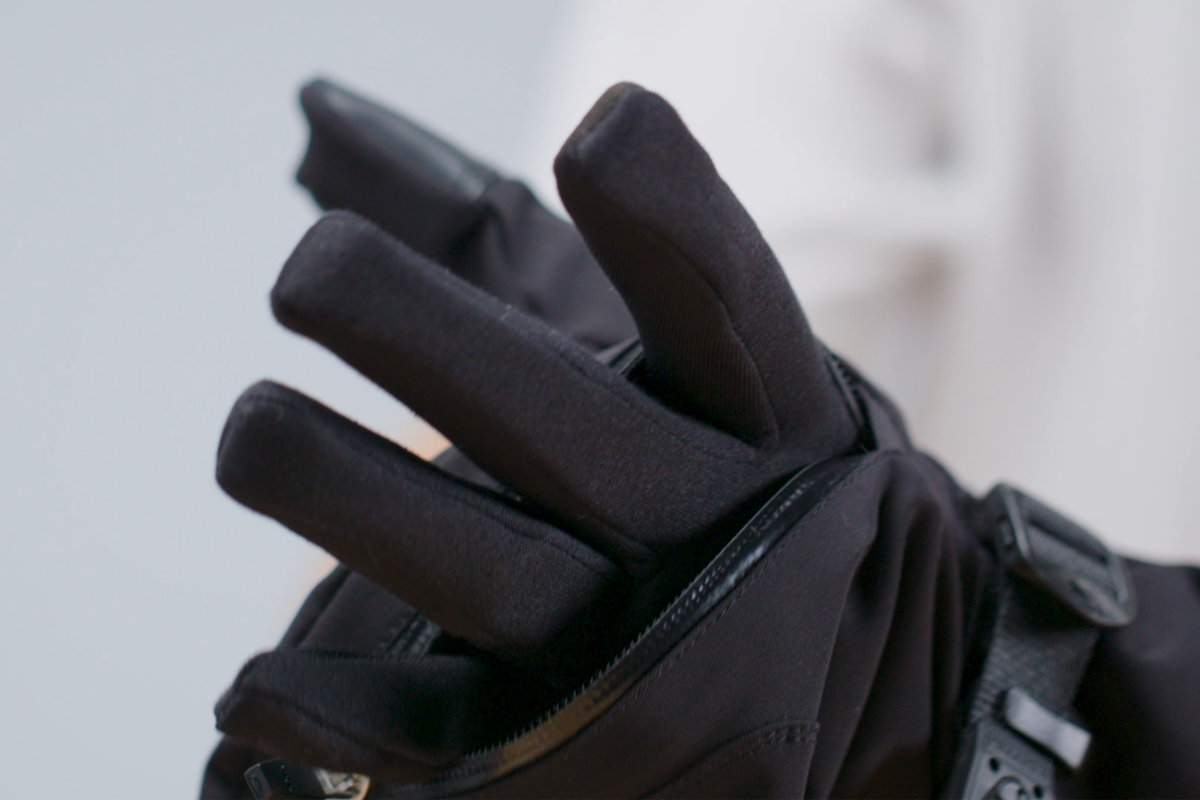 Warm like a mitt. Handy like a glove.